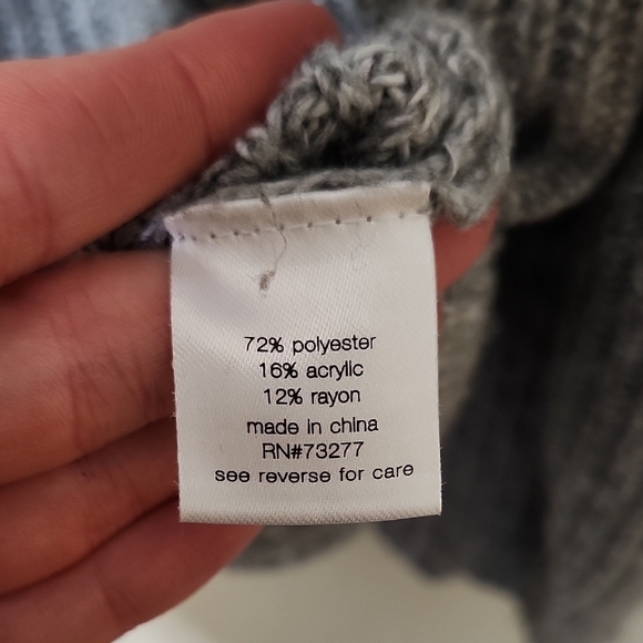 Elizabeth and James V-Neck Sweater in Gray and White - Picture 3 of 10